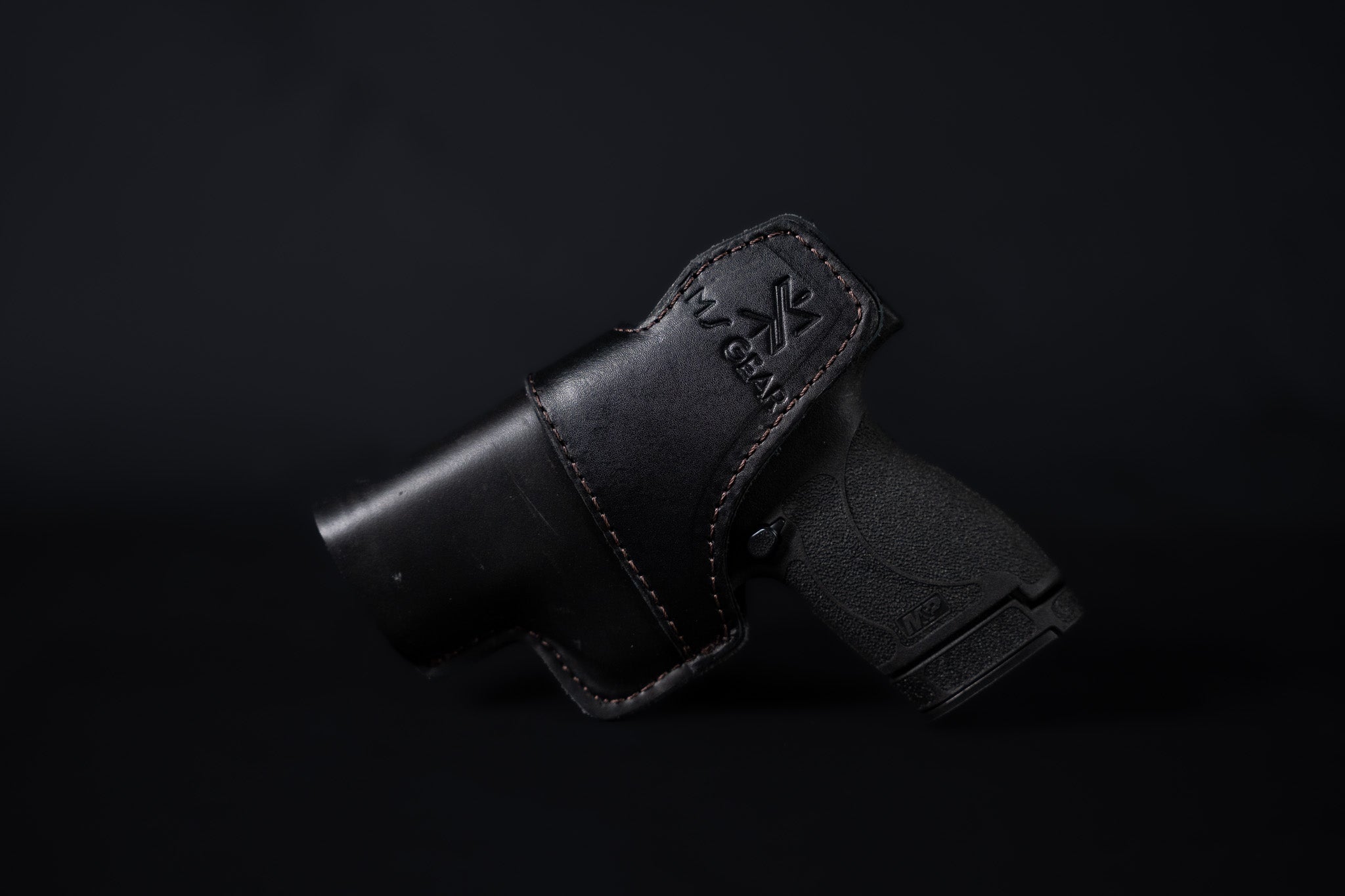 נרתיק עור פנימי (IWB) לאקדח Smith & Wesson Shield Plus מבית MOR SINAI GEAR